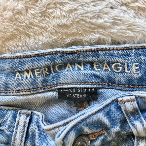 AE Distressed Mom Jean. - Picture 7 of 16